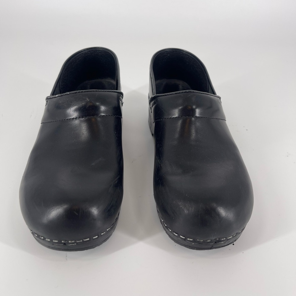 Used Dansko Clogs (SB9#23) - Picture 2 of 10
